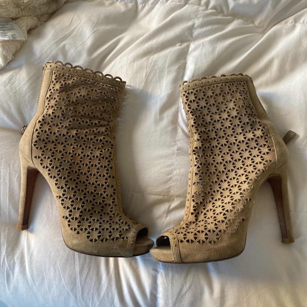 Prada heels size 7 some wear and tear